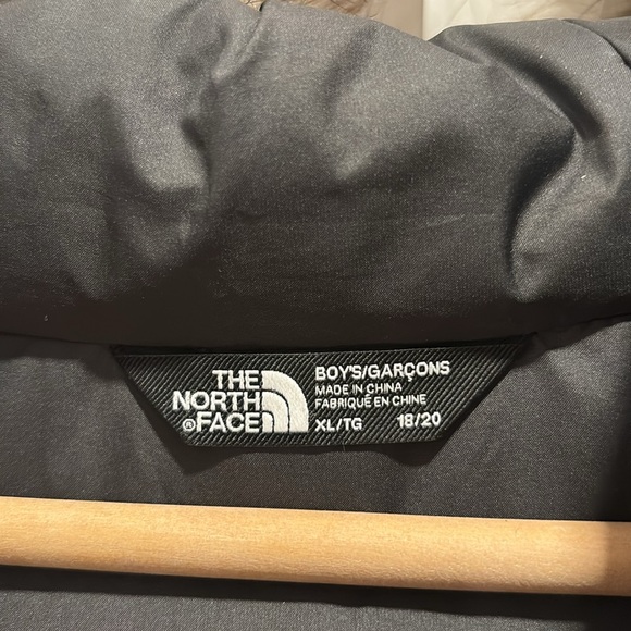 The North Face Boys’ Arctic Parka Jacket - Size 18/20 (XL) - Picture 4 of 8